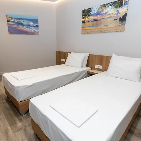 Titania Hotel Sarande Exterior photo