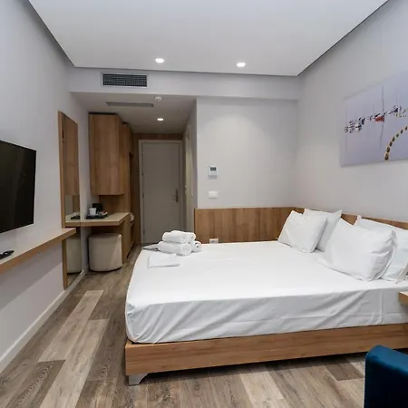 Titania Hotel Sarande Exterior photo
