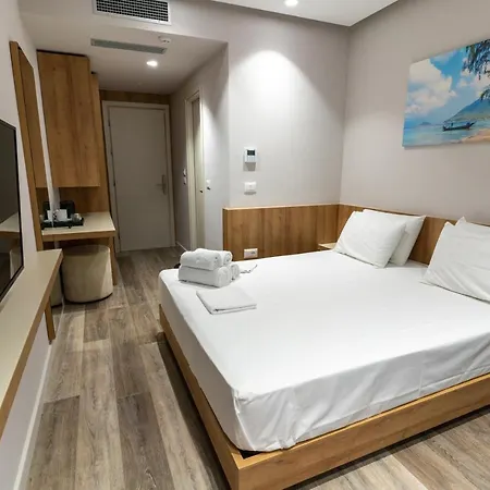 Titania Hotel Sarande Exterior photo