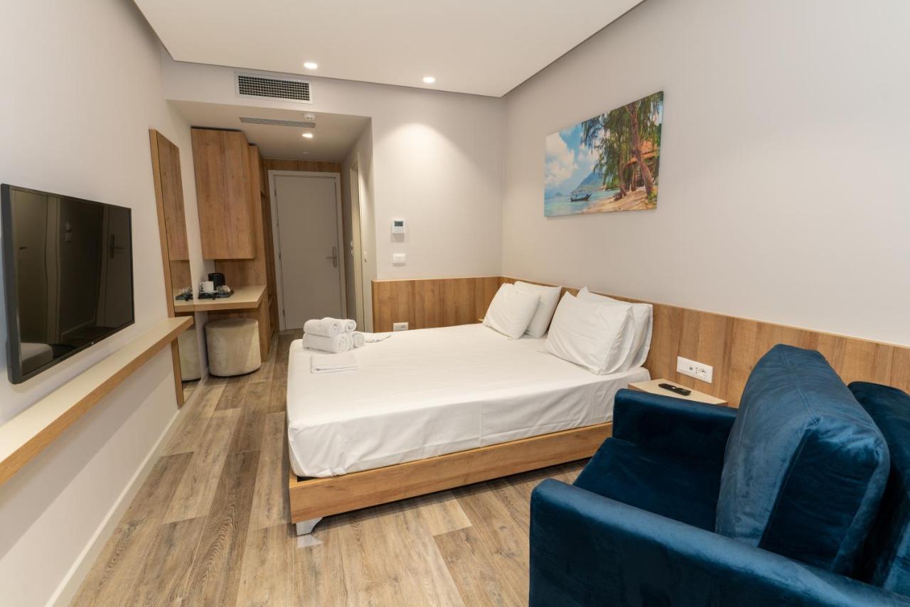 Titania Hotel