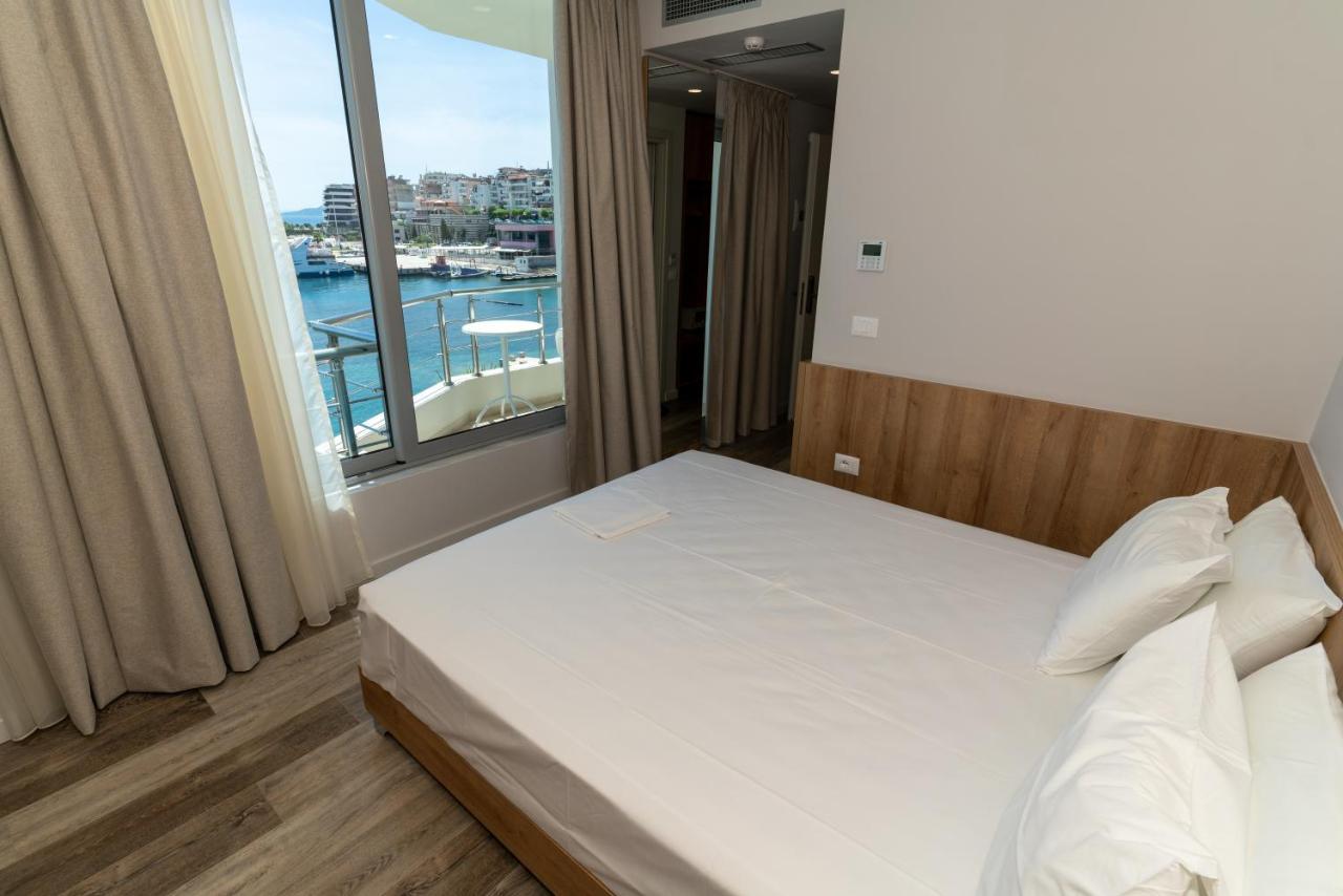Titania Hotel 3*