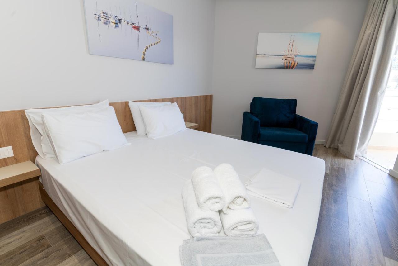 Titania Hotel