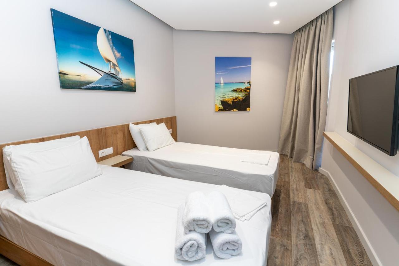 Titania Hotel 3*